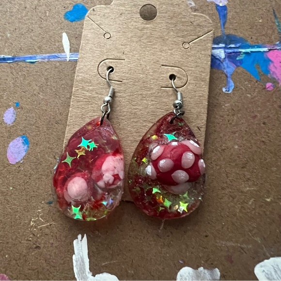 Red Shrooms Mushroom Earrings - Picture 4 of 9
